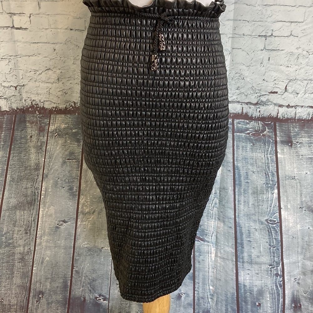 A.L.C. Smocked Vegan Leather Jaclyn Black Pencil Skirt 00 Goth Designer Luxury - Picture 13 of 16